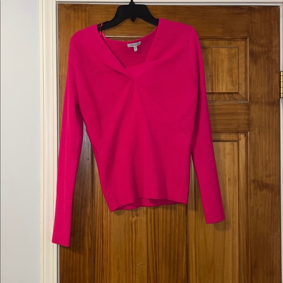 Top! - Picture 2 of 5